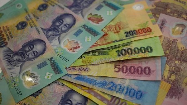 Reference exchange rate drops strongly at week’s beginning