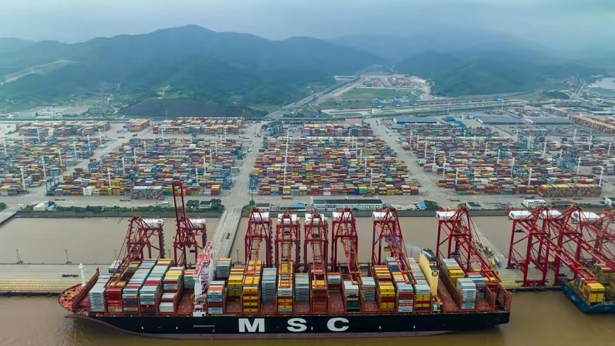 Xuất khẩu của Trung Quốc và nhiều quốc gia sụt giảm