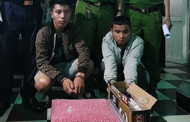 Quảng Trị: Cơ quan hải quan và công an phối hợp bắt 18.000 viên ma túy