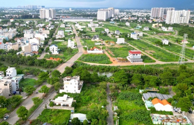 Doanh nghiệp bất động sản trong "bức tranh" khó khăn