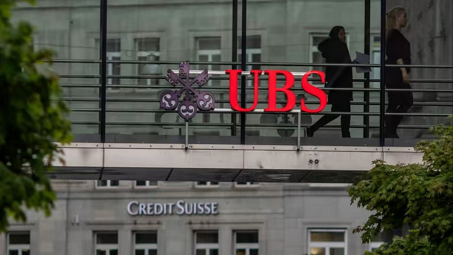 UBS hoàn thành việc tiếp quản Credit Suisse