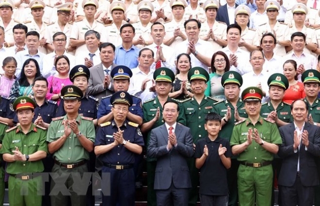 Chủ tịch nước nhấn mạnh Tổ quốc mãi ghi công các anh hùng, liệt sỹ đã hy sinh trên mặt trận chống ma túy