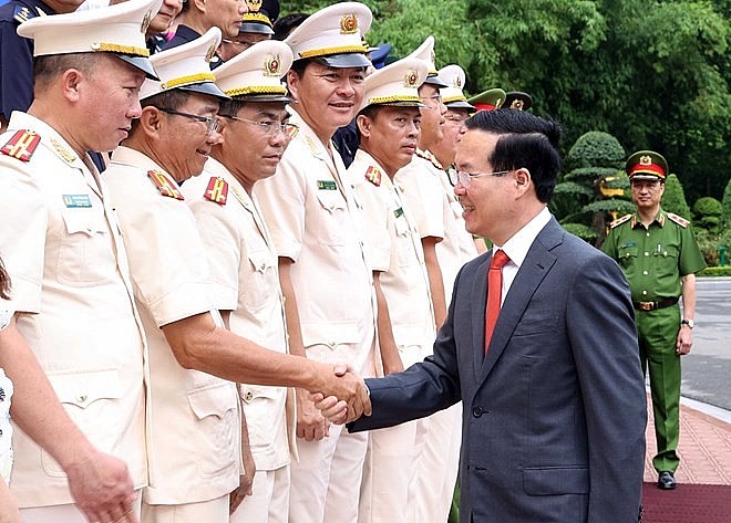 Chủ tịch nước nhấn mạnh Tổ quốc mãi mãi ghi công các anh hùng, liệt sỹ đã hy sinh anh dũng trên mặt trận đấu tranh phòng, chống tội phạm nói chung, tội phạm về ma túy nói riêng. Chủ tịch nước nhấn mạnh Tổ quốc mãi ghi công các anh hùng, liệt sỹ đã hy sinh trên mặt trận chống ma túy
