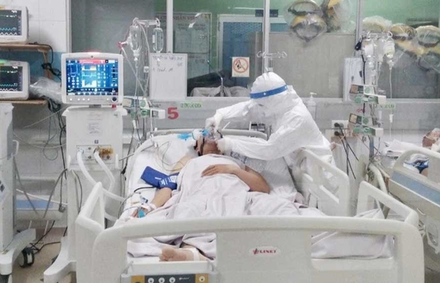 Bệnh Covid-19 sẽ không được điều trị miễn phí khi chuyển sang nhóm B