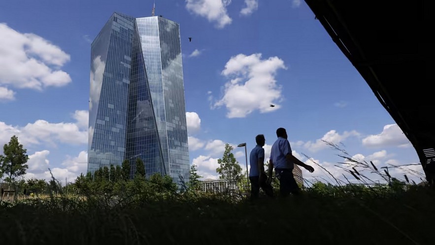 ECB có thể sẽ tăng tiếp lãi suất sau mùa hè, BoE chuẩn bị tăng lên 4,75%