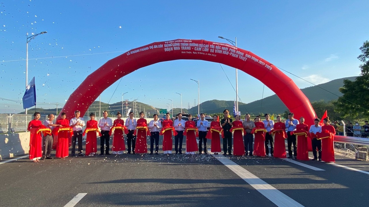 Khánh thành Dự án đường bộ cao tốc đoạn Nha Trang - Cam Lâm và Vĩnh Hảo - Phan Thiết