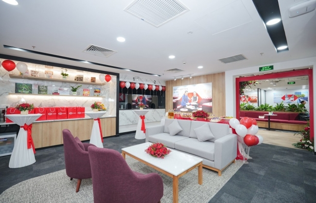 Chi nhánh ngân hàng đầu tiên của HSBC tại Việt Nam đạt chứng nhận LEED
