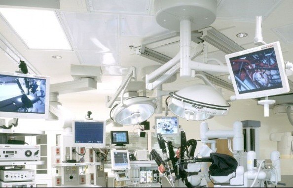 Bộ Y tế đã gia hạn trên 12.500 giấy phép nhập khẩu trang thiết bị y tế