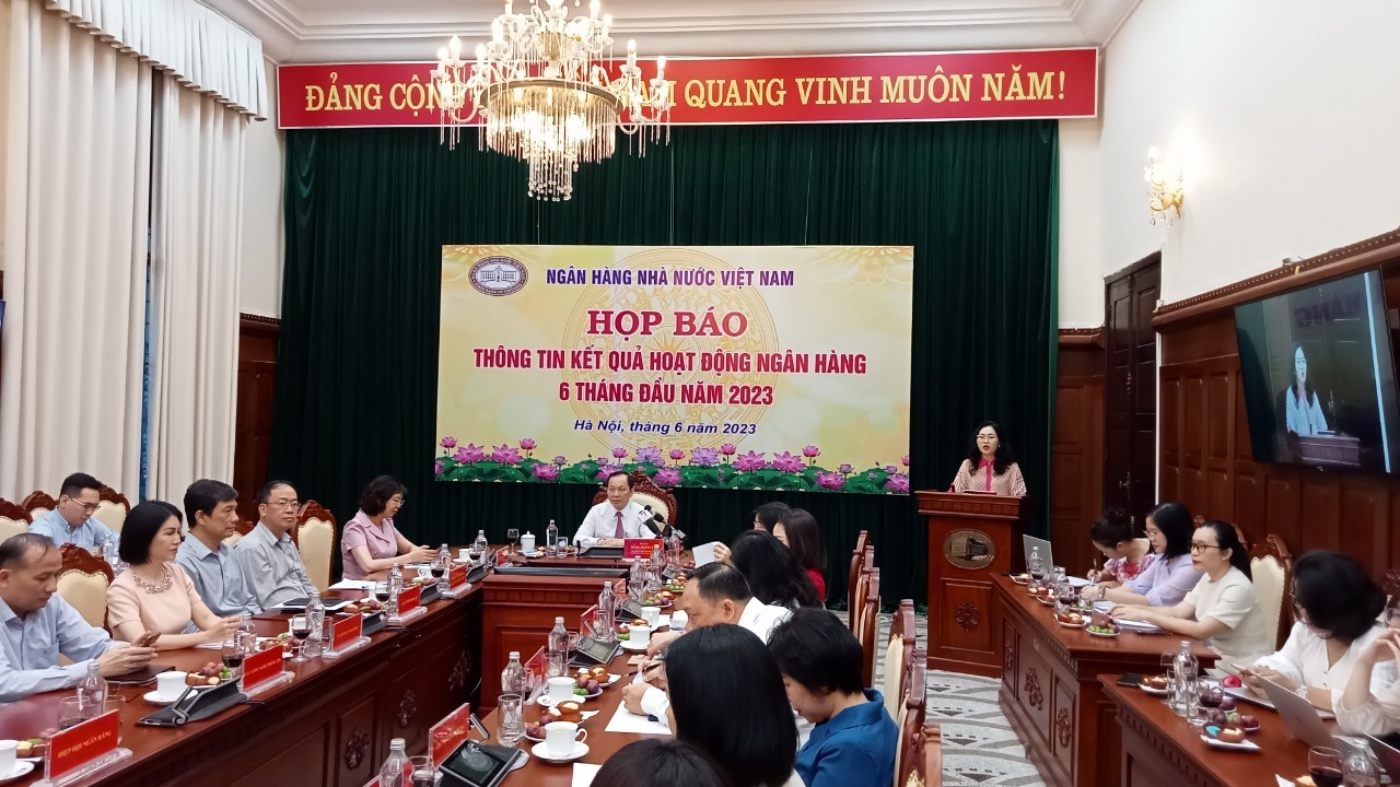 Tăng trưởng tín dụng gần nửa đầu năm 2023 đạt khoảng 3,36%