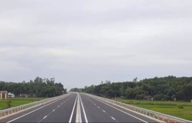 Đẩy nhanh phê duyệt chủ trương đầu tư 2 dự án đường cao tốc