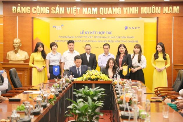 PVcomBank hợp tác với VNPT cung cấp các giải pháp tài chính số cho doanh nghiệp