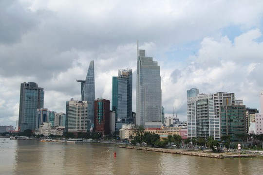 Tín hiệu tích cực trong bức tranh kinh tế TP. Hồ Chí Minh 6 tháng đầu năm 2023 Tín hiệu tích cực trong bức tranh kinh tế TP. Hồ Chí Minh 6 tháng đầu năm 2023