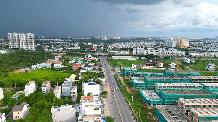 TP. Hồ Chí Minh: 5 huyện sẽ trở thành thành phố trực thuộc