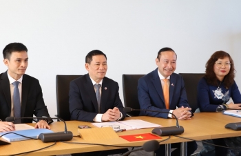 Tăng chiều sâu hợp tác với Sở Giao dịch chứng khoán Luxembourg để phát triển xanh, bền vững