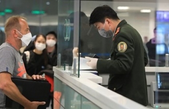 Vietnam hoped to welcome 12 million foreign tourists this year thanks to new visa policy