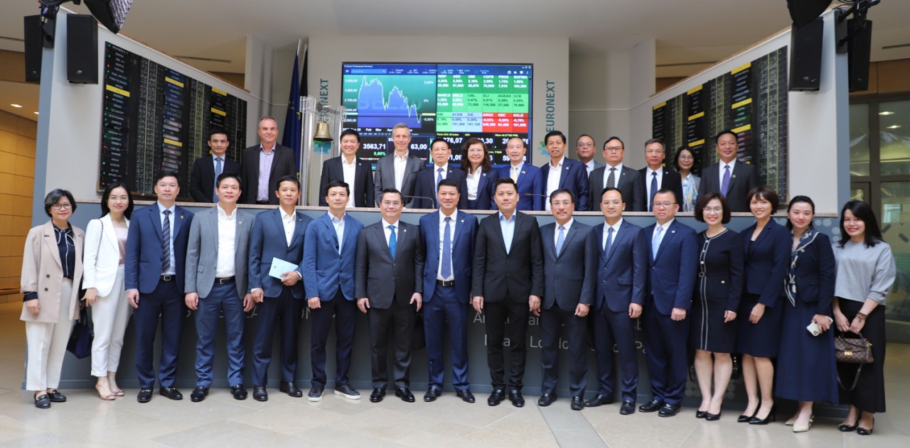 Chùm ảnh hoạt động của Bộ trưởng Bộ Tài chính Hồ Đức Phớc tại Bỉ và Luxembourg Chùm ảnh hoạt động của Bộ trưởng Bộ Tài chính Hồ Đức Phớc tại Vương quốc Bỉ và Luxembourg