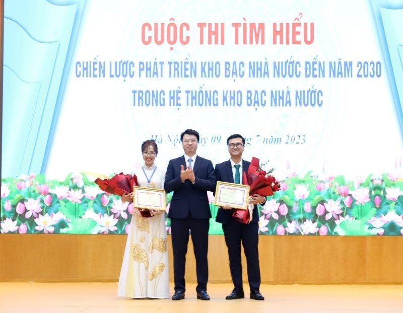 Trao giải cuộc thi tìm hiểu Chiến lược phát triển Kho bạc Nhà nước đến năm 2030