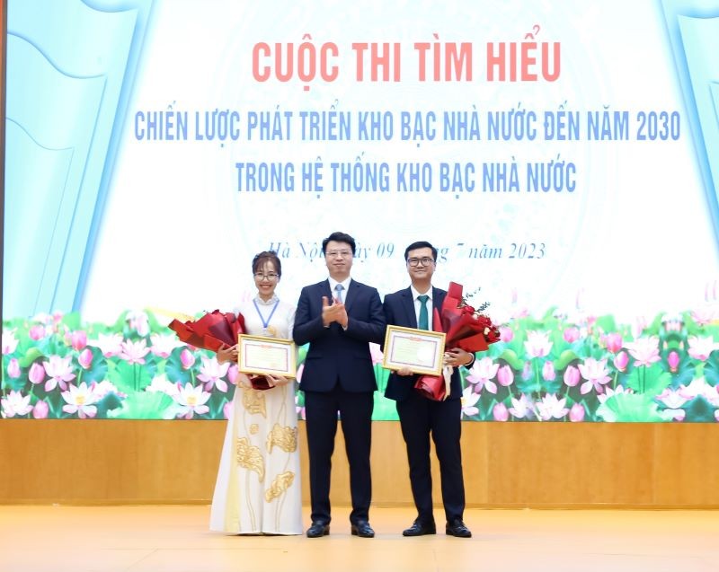 Trao giải cuộc thi tìm hiểu Chiến lược phát triển Kho bạc Nhà nước đến năm 2030