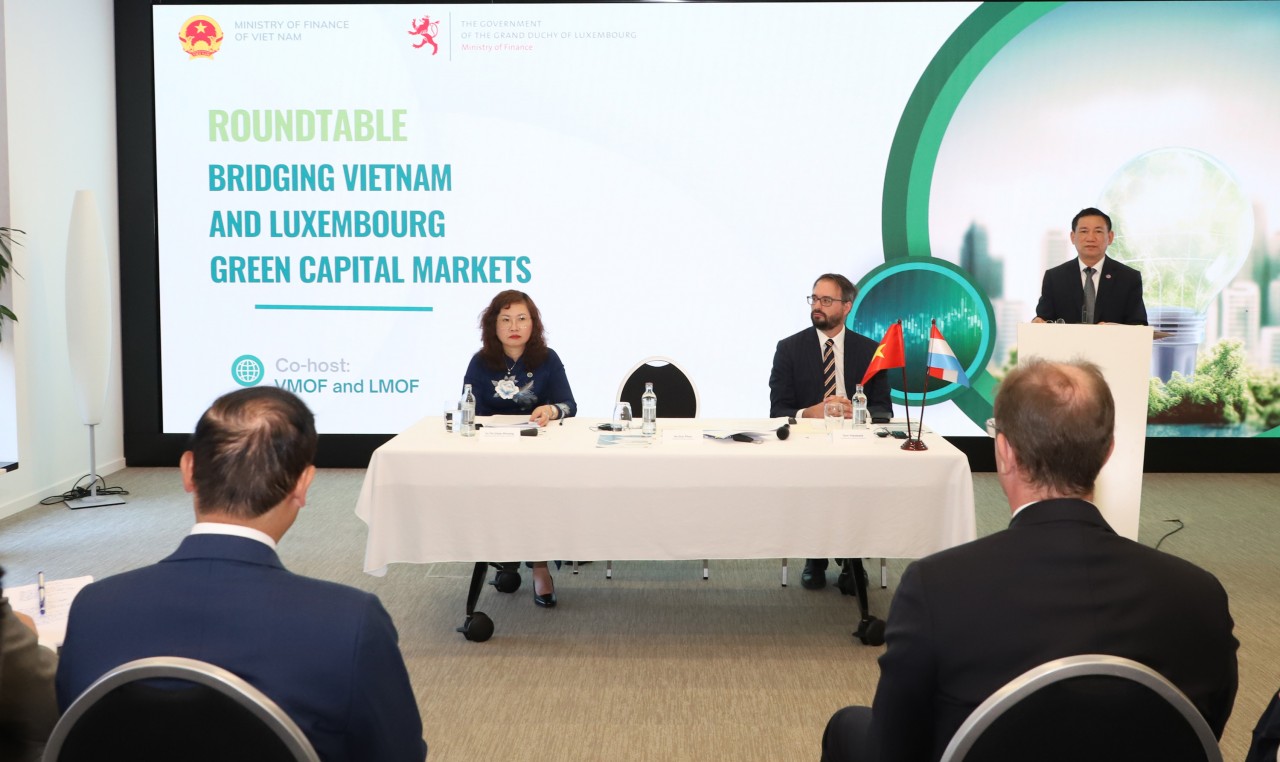 Chùm ảnh hoạt động của Bộ trưởng Bộ Tài chính Hồ Đức Phớc tại Vương quốc Bỉ và Luxembourg Chùm ảnh hoạt động của Bộ trưởng Bộ Tài chính Hồ Đức Phớc tại Vương quốc Bỉ và Luxembourg