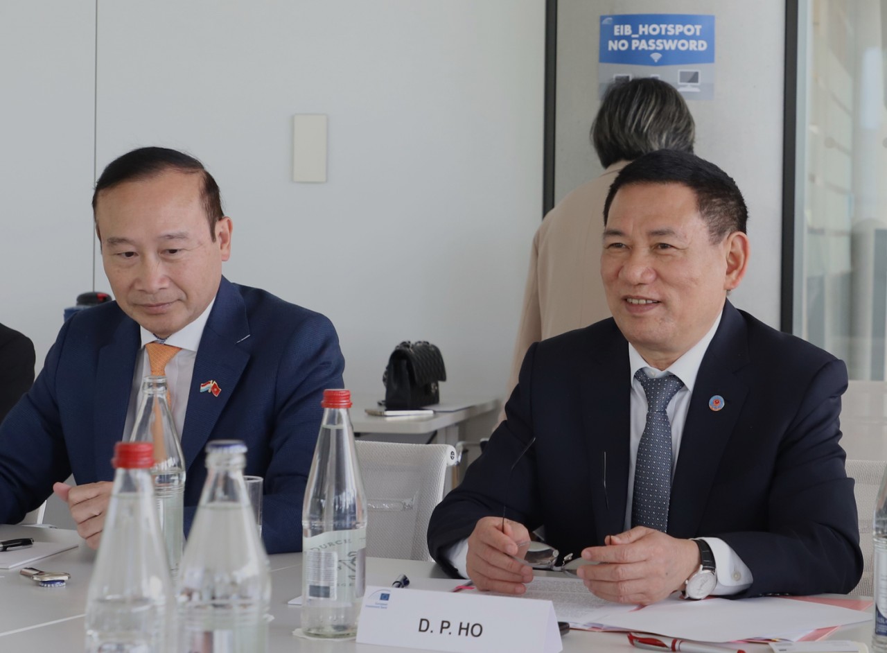 Chùm ảnh hoạt động của Bộ trưởng Bộ Tài chính Hồ Đức Phớc tại Vương quốc Bỉ và Luxembourg Chùm ảnh hoạt động của Bộ trưởng Bộ Tài chính Hồ Đức Phớc tại Vương quốc Bỉ và Luxembourg