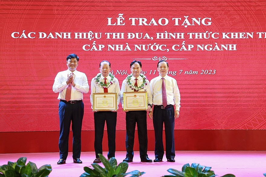 Agribank thực hiện 14 lần giảm lãi suất huy động, 7 lần giảm lãi suất cho vay trong 6 tháng