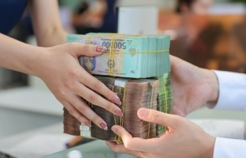 Banks cut rates for new loans amid low capital demand