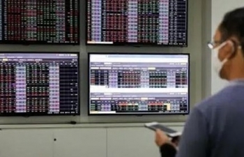 Securities firms speed up the digital race
