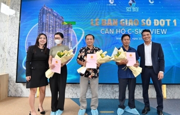 C-Holdings chính thức bàn giao sổ hồng cho cư dân C-Sky View