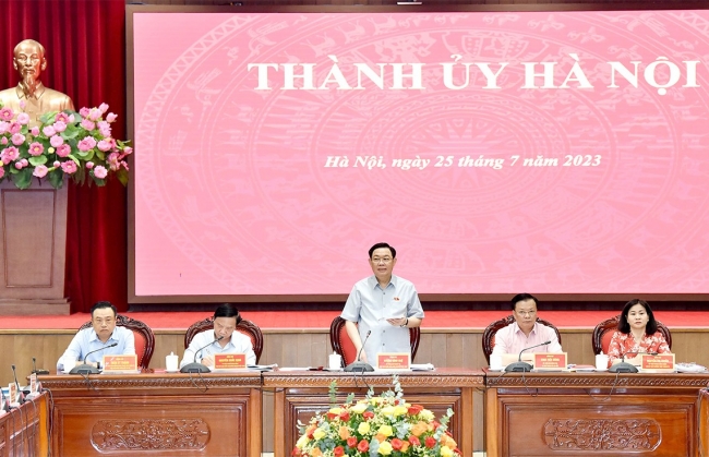 chu tich quoc hoi vuong dinh hue phan quyen manh me nang cao tinh tu chu tu chiu trach nhiem cua chinh quyen thu do