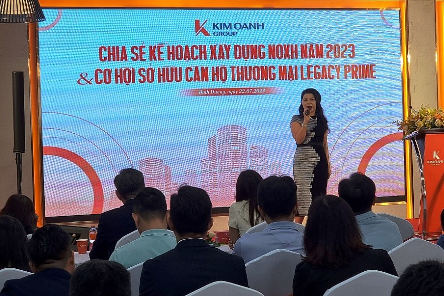 Chủ tịch kiêm Tổng Giám đốc Kim Oanh Group chia sẻ kế hoạch phát triển nhà ở xã hội. Ảnh Đỗ Doãn