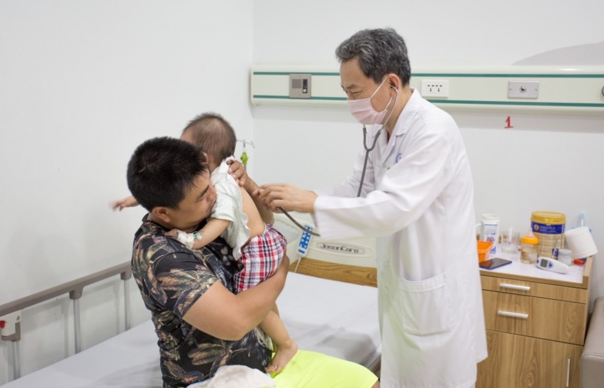 Thêm nguồn thuốc điều trị tay chân miệng về Việt Nam