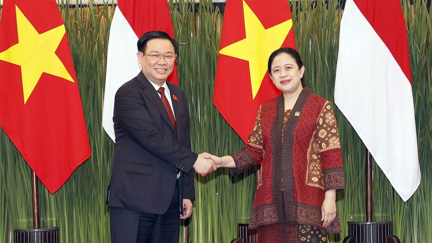 Chủ tịch Quốc hội Vương Đình Huệ hội đàm với Chủ tịch Hội đồng Đại biểu nhân dân Indonesia