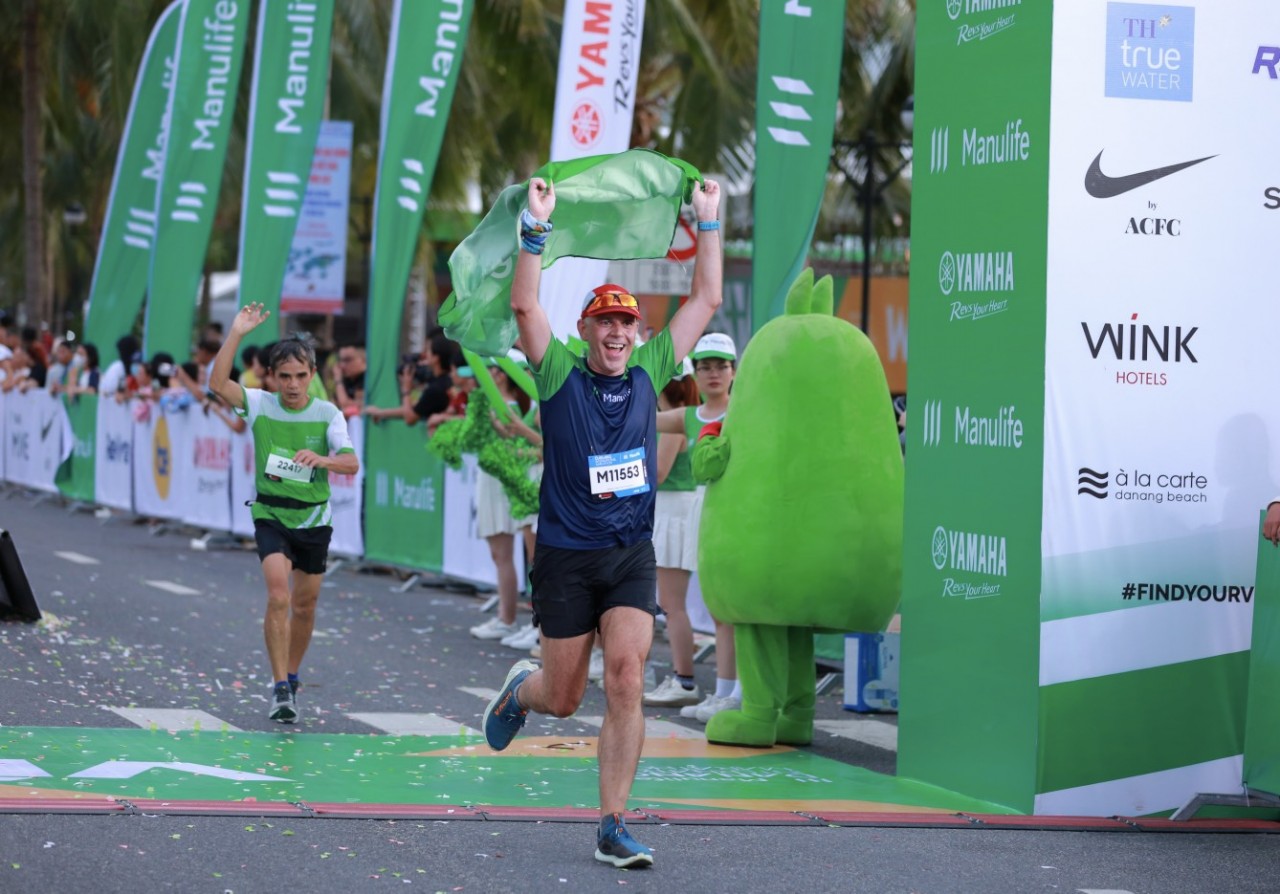 Hơn 9.000 vận động viên trong nước và quốc tế tham gia Marathon Quốc tế Đà Nẵng Manulife 2023