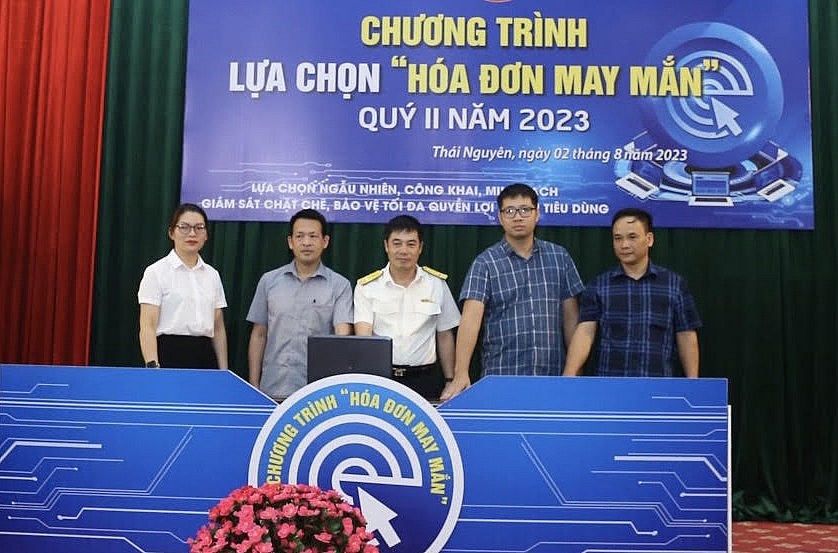 Cục Thuế Thái Nguyên tiếp tục tìm ra chủ nhân 15 hóa đơn may mắn