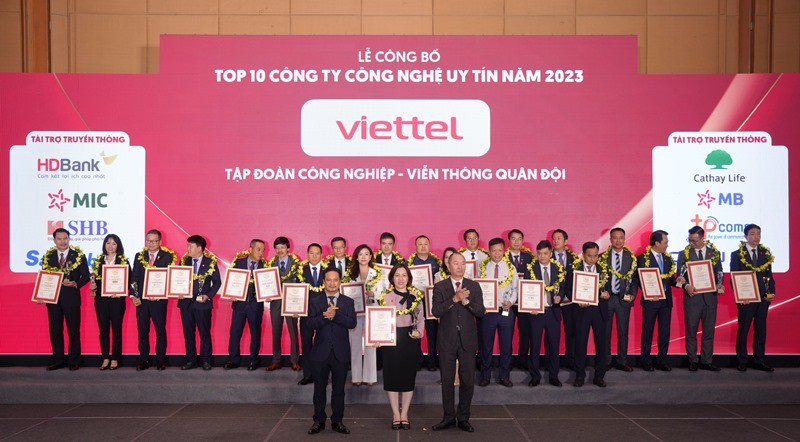 6 năm liên tiếp Viettel được vinh danh là công ty công nghệ thông tin – viễn thông uy tín nhất 6 năm liên tiếp Viettel được vinh danh là công ty công nghệ thông tin – viễn thông uy tín nhất