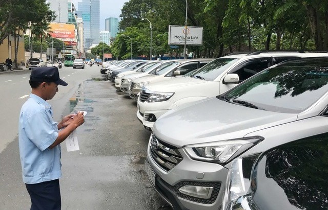 TP. Hồ Chí Minh dự kiến thu hơn 1.500 tỷ đồng/năm từ phí sử dụng hè phố