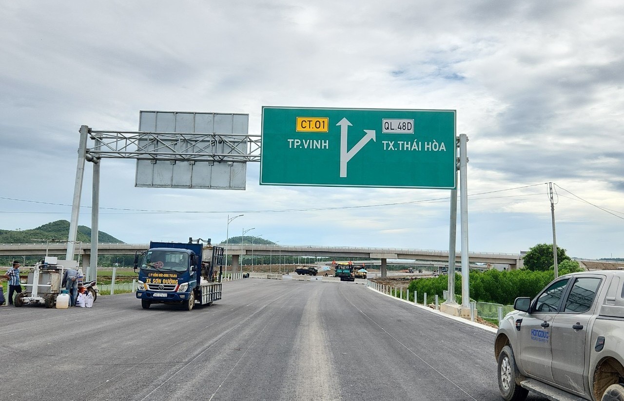 Thu phí đường cao tốc do Nhà nước đầu tư để bảo trì hạ tầng giao thông