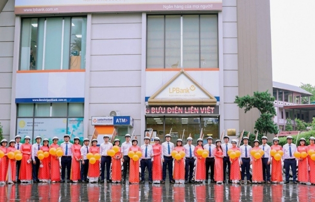 Mở rộng kinh doanh, LPBank trải thảm đỏ đón hàng ngàn nhân tài