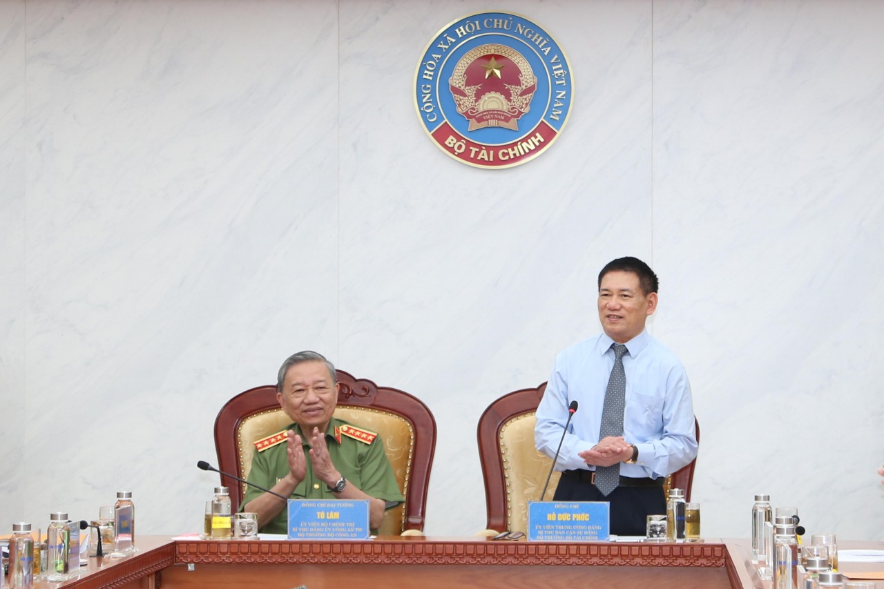 Bộ Tài chính và Bộ Công an tăng cường phối hợp công tác phòng, chống vi phạm trong lĩnh vực tài chính