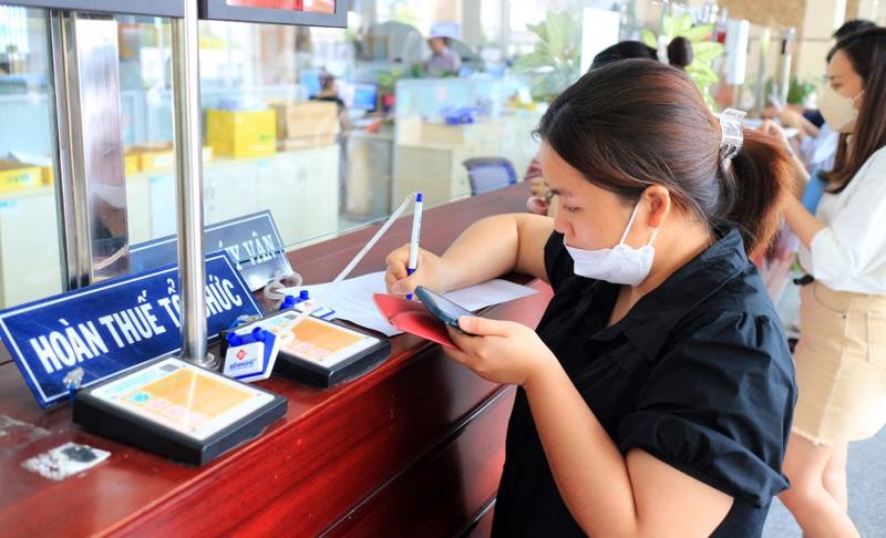 Speed up tax refund while keeping it strict and lawful