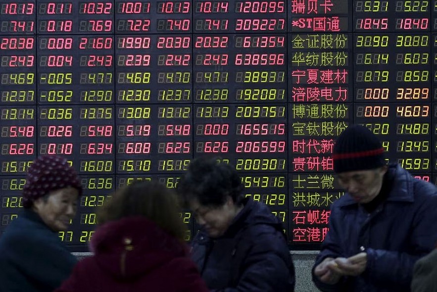 Trung Quốc gặp gỡ nhà đầu tư, giảm thuế để vực dậy thị trường chứng khoán