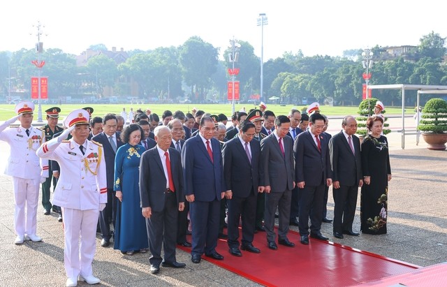 Lãnh đạo Đảng, Nhà nước vào Lăng viếng Chủ tịch Hồ Chí Minh nhân dịp Quốc khánh