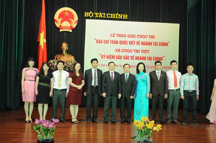 Thời báo Tài chính Việt Nam: Những hình ảnh đáng nhớ