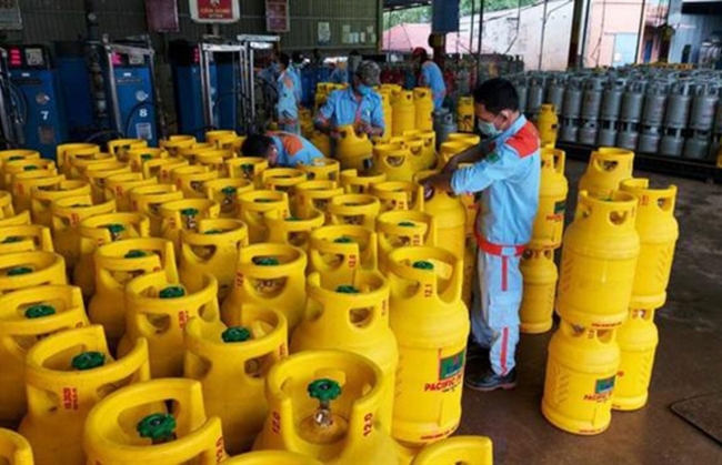 Ngày 1/9: Giá gas bán lẻ trong nước tiếp tục tăng tháng thứ hai liên tiếp