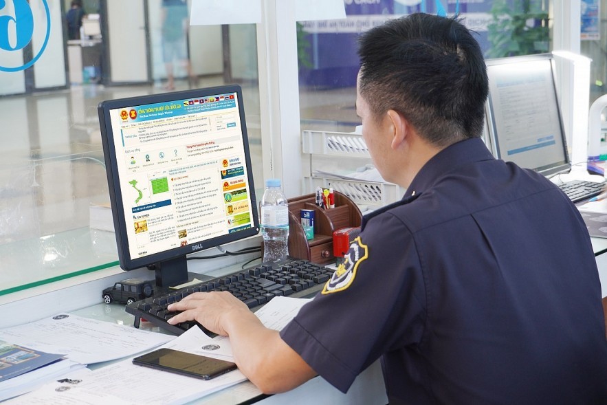 The Customs sector promotes the use of technology to meet new requirements