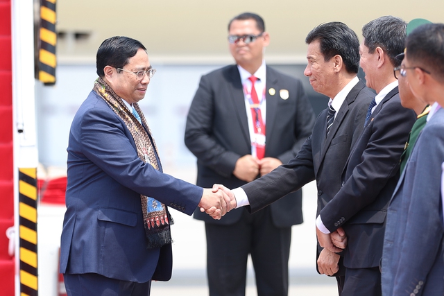 Thủ tướng Phạm Minh Chính tới Indonesia, bắt đầu chuyến công tác dự Hội nghị cấp cao ASEAN lần thứ 43 - Ảnh 3. Thủ tướng Phạm Minh Chính tới Indonesia, bắt đầu chuyến công tác dự Hội nghị cấp cao ASEAN lần thứ 43 - Ảnh 3.