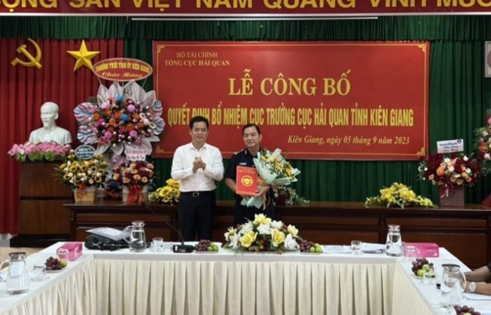Trao quyết định bổ nhiệm Cục trưởng Cục Hải quan tỉnh Kiên Giang