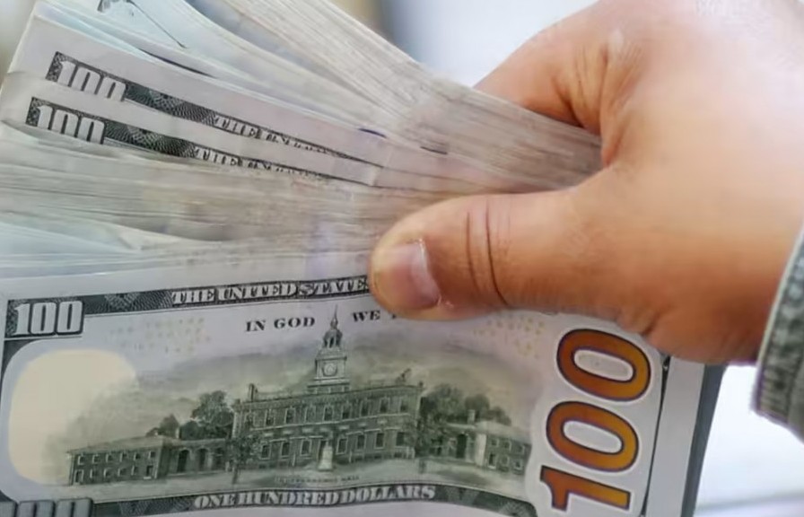 Trung Quốc và Nhật Bản nỗ lực đẩy lùi sức mạnh của USD