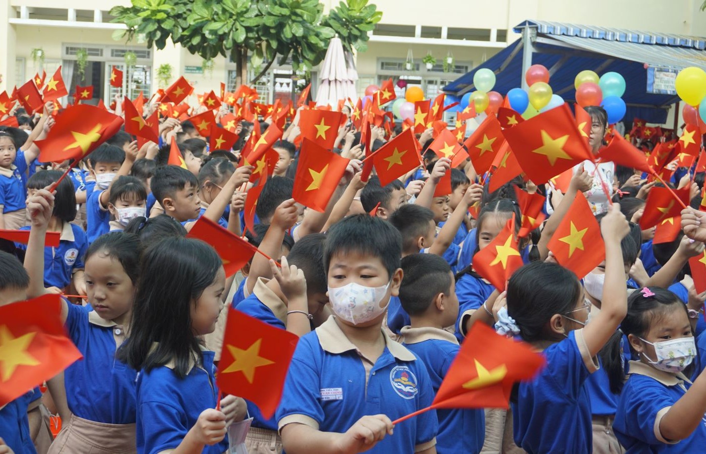 TP. Hồ Chí Minh: Không dùng tiền mặt để thu các khoản đầu năm học
