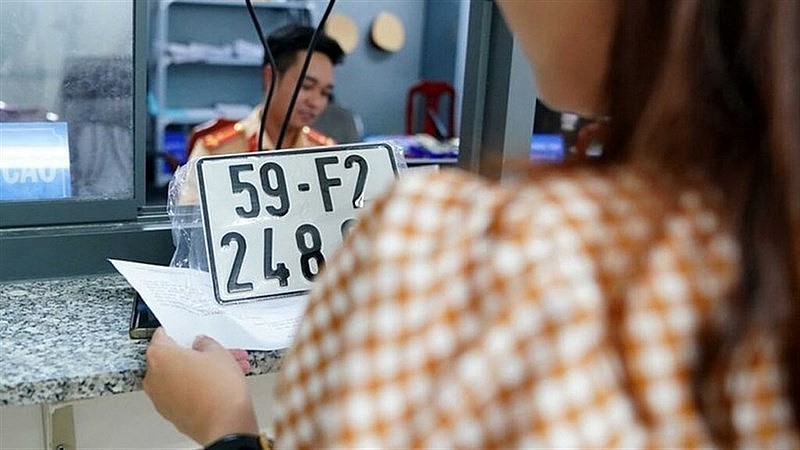 Changing fees for registration and issuance of road vehicle license plates